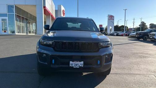 2022 Jeep Grand Cherokee 4xe Trailhawk