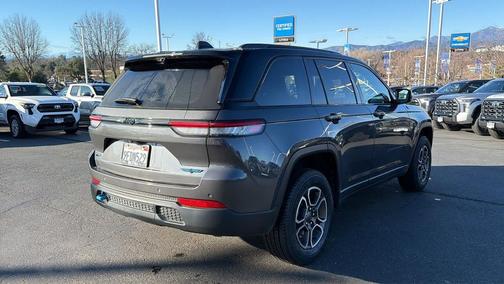 2022 Jeep Grand Cherokee 4xe Trailhawk