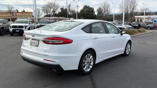 2020 Ford Fusion SE