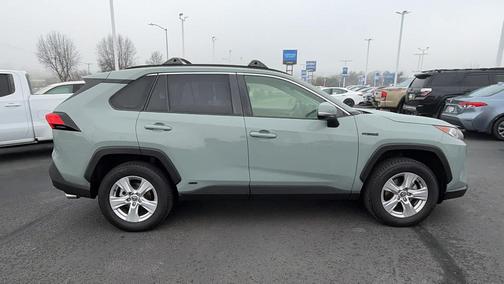 2020 Toyota RAV4 Hybrid XLE
