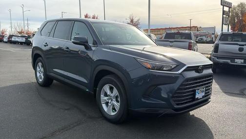 2026 Toyota Highlander Hybrid LE