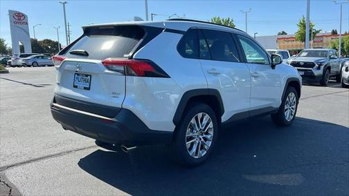 2025 Toyota RAV4 XLE Premium