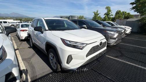Ice Cap 2025 Toyota RAV4 LE