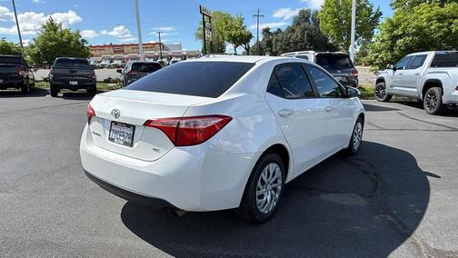 Blizzard Pearl 2017 Toyota Corolla LE