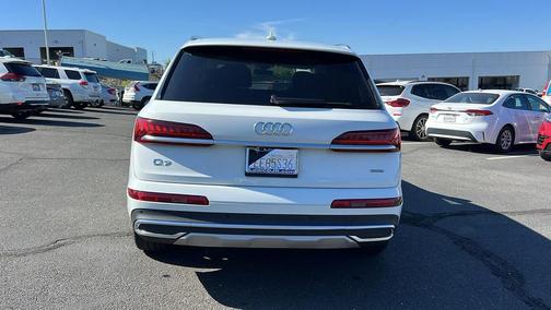 2023 Audi Q7 55 Premium Plus