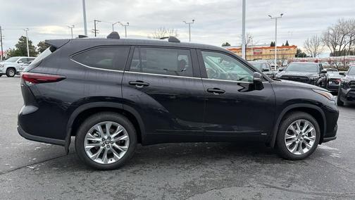 2026 Toyota Highlander Hybrid Limited