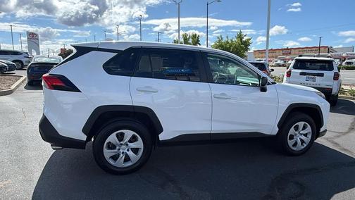 Ice Cap 2025 Toyota RAV4 LE