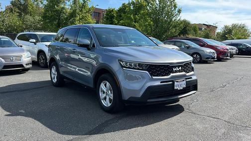 2023 Kia Sorento LX