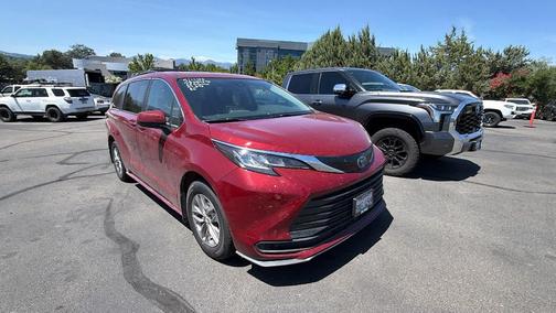 Ruby Flare Pearl 2022 Toyota Sienna LE