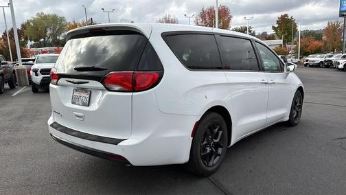 2020 Chrysler Pacifica Touring