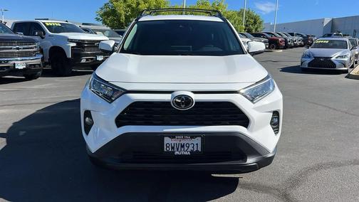 2020 Toyota RAV4 XLE