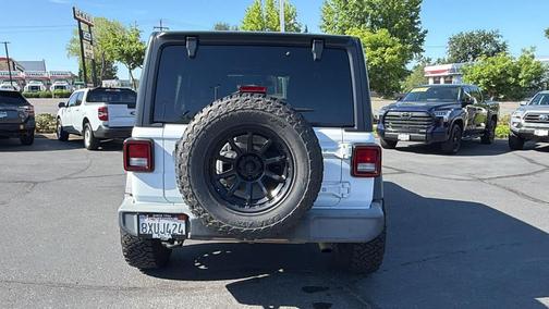 Bright White Clearcoat 2019 Jeep Wrangler Unlimited Sport