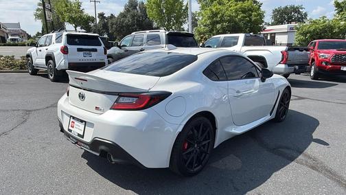Halo 2024 Toyota GR86 Premium