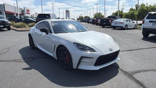 Halo 2024 Toyota GR86 Premium
