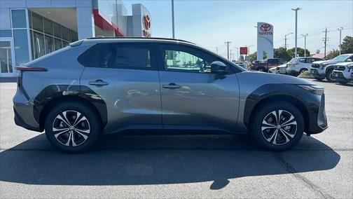 2025 Toyota bZ4X XLE