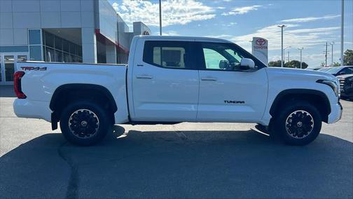 2022 Toyota Tundra SR5