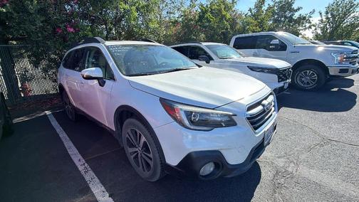 Crystal White Pearl 2018 Subaru Outback 2.5i Limited