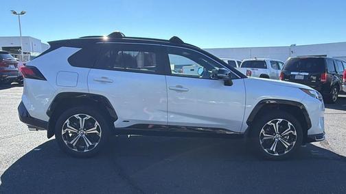 2025 Toyota RAV4 Hybrid SE