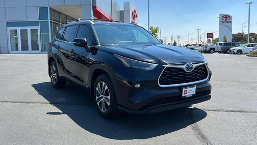 2022 Toyota Highlander Hybrid XLE