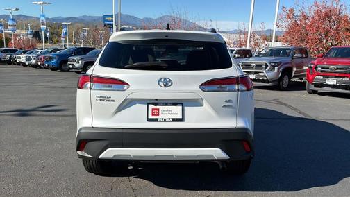 2025 Toyota Corolla Cross LE
