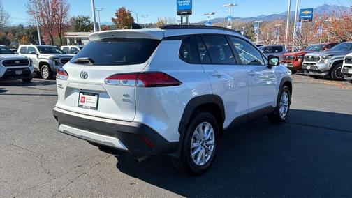 2025 Toyota Corolla Cross LE