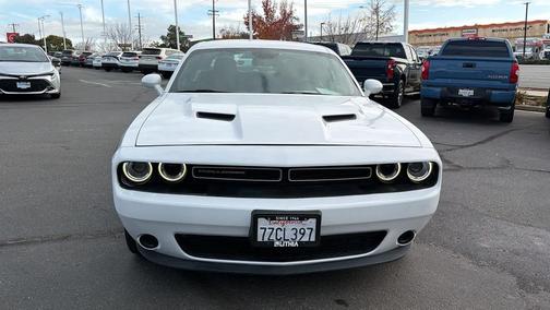2017 Dodge Challenger SXT