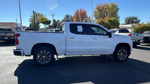 Summit White 2021 Chevrolet Silverado 1500 RST