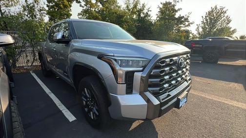 2022 Toyota Tundra Platinum