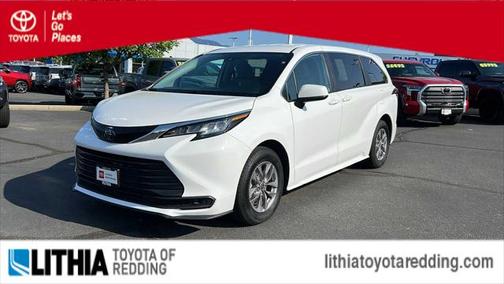 2023 Toyota Sienna LE