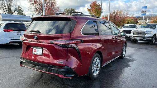 2023 Toyota Sienna XSE 7 Passenger