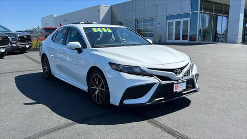 2022 Toyota Camry SE
