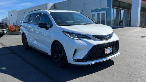2023 Toyota Sienna XSE 7 Passenger