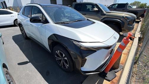 Wind Chill Pearl 2023 Toyota bZ4X XLE
