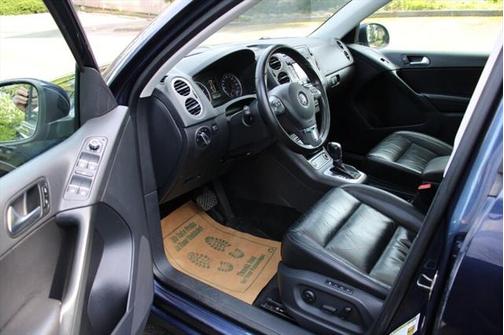 2011 Volkswagen Tiguan SEL