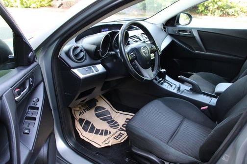 2012 Mazda Mazda3 i Touring