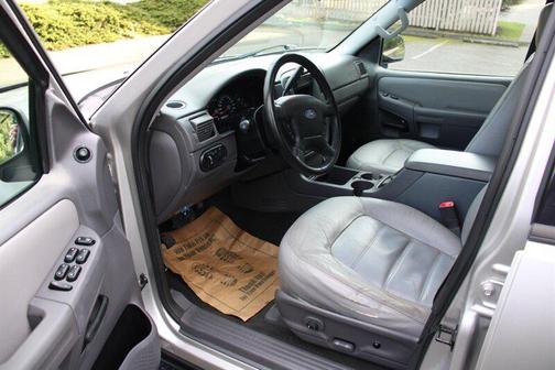 2005 Ford Explorer XLT