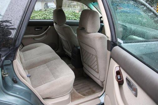 2002 Subaru Outback Base