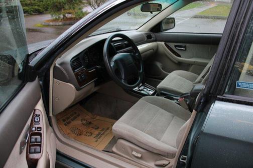 2002 Subaru Outback Base