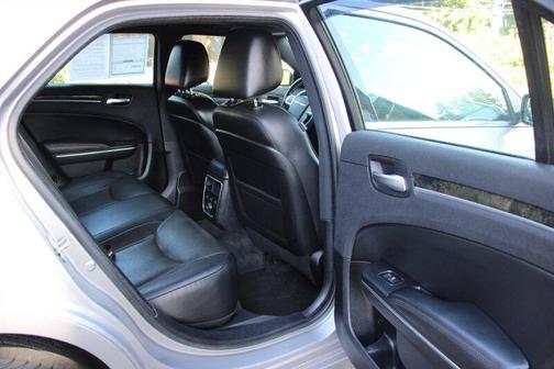 2011 Chrysler 300C Base