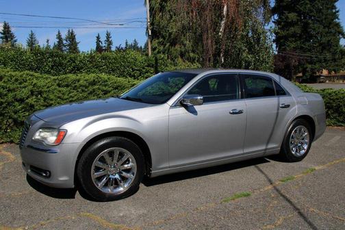 2011 Chrysler 300C Base