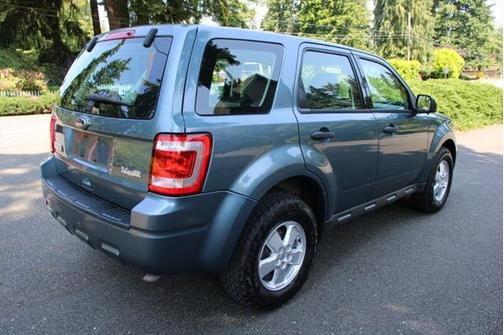 2010 Ford Escape XLS