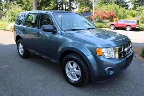 2010 Ford Escape XLS