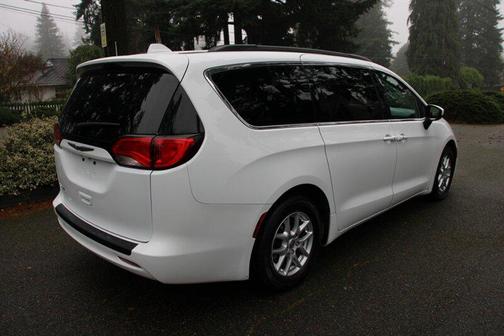 2020 Chrysler Voyager LXI
