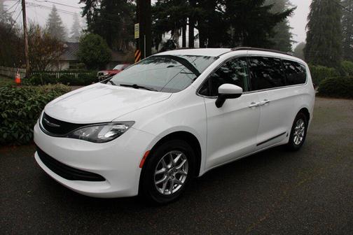 2020 Chrysler Voyager LXI