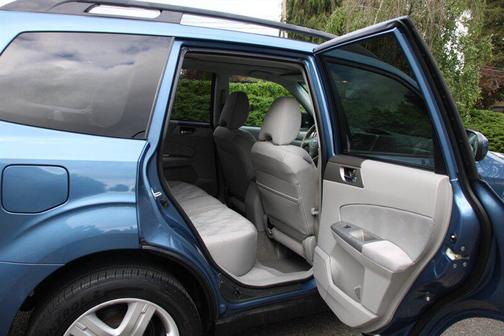 Newport Blue Pearl 2010 Subaru Forester 2.5 X Premium