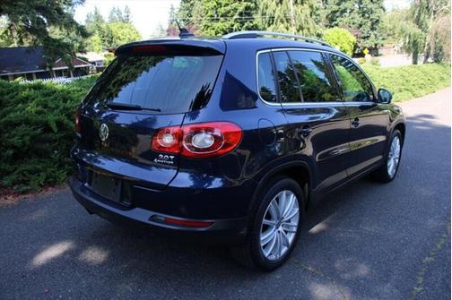 2011 Volkswagen Tiguan SE