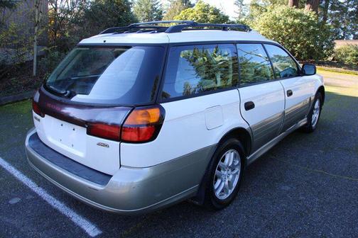 2003 Subaru Outback Base