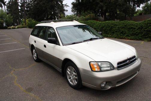 White Frost Pearl/Titanium Pearl 2002 Subaru Outback Base
