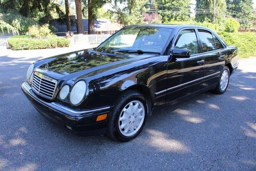 1999 Mercedes-Benz E-Class E 320