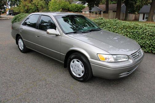 1999 Toyota Camry LE